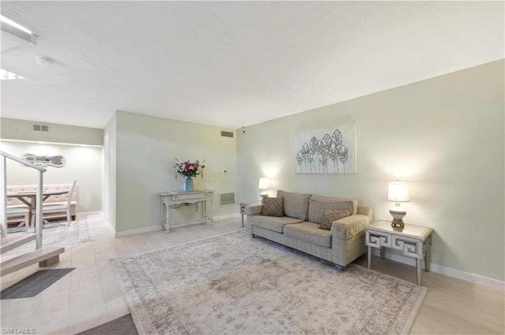 16001 Amberwood Lake CT 1-6