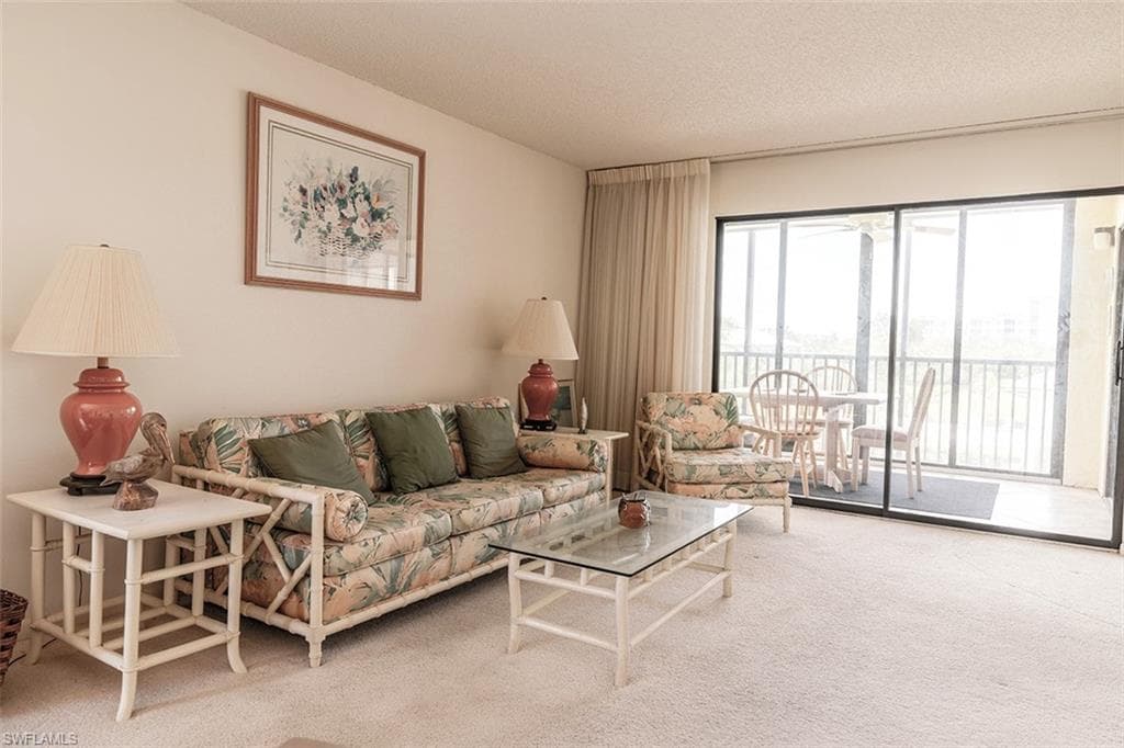 6645 Estero BLVD 201-9