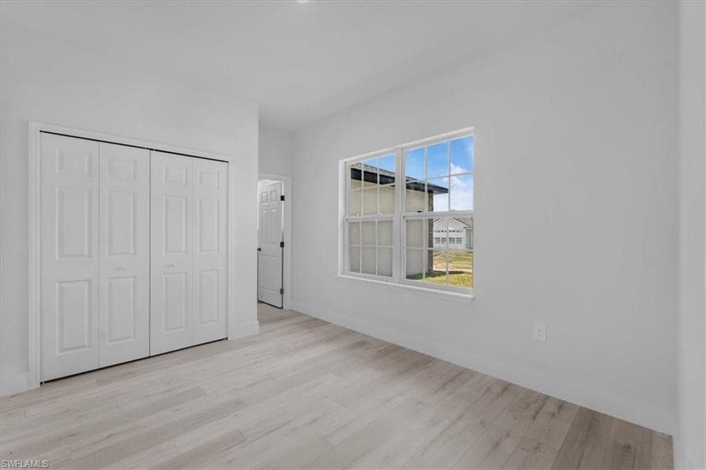 2801 Monza DR-26
