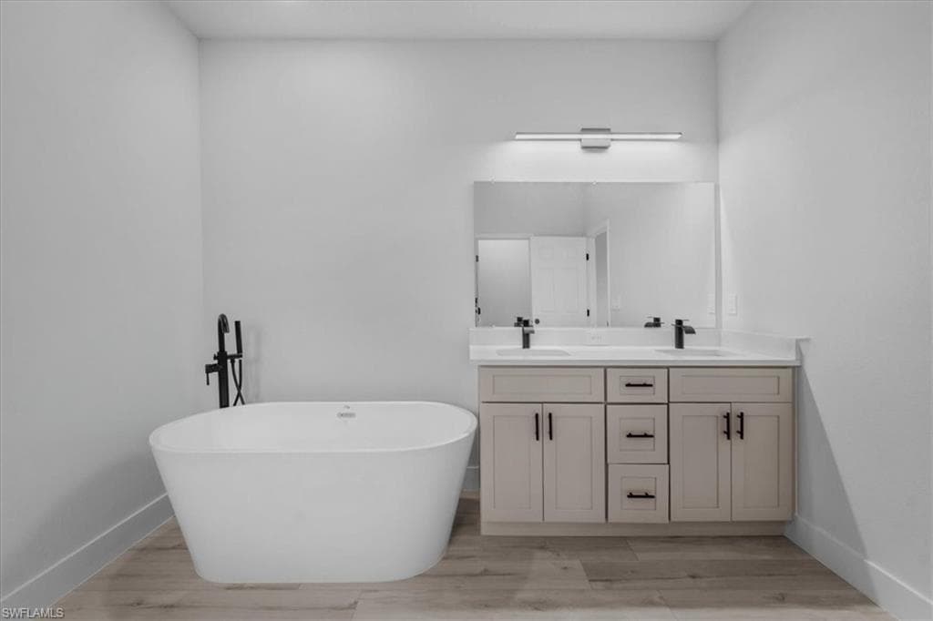 2801 Monza DR-15