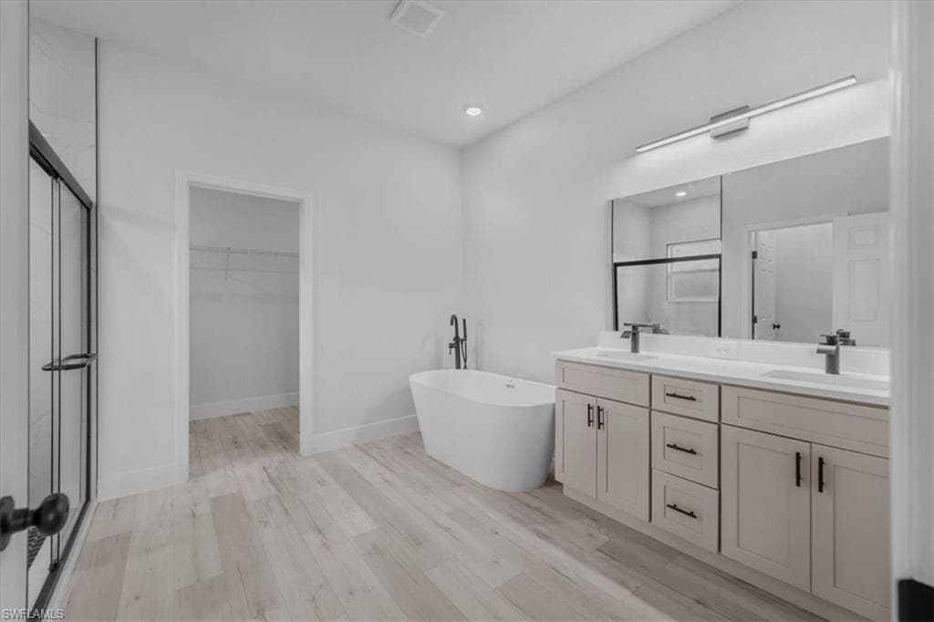 2801 Monza DR-14