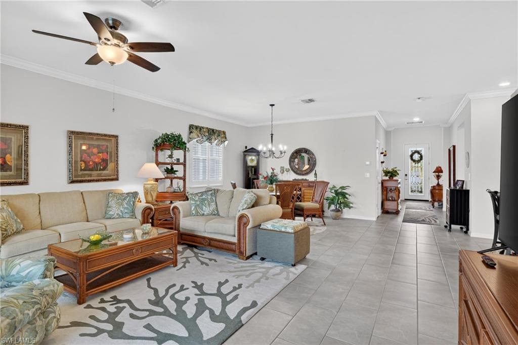 4386 Bluegrass DR-6