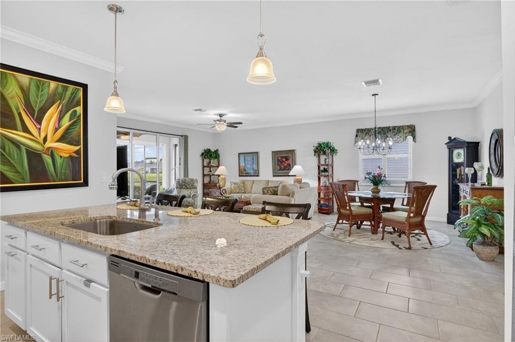4386 Bluegrass DR-18