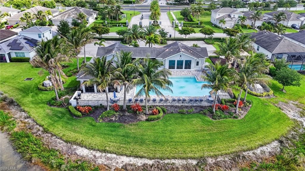 4386 Bluegrass DR-38