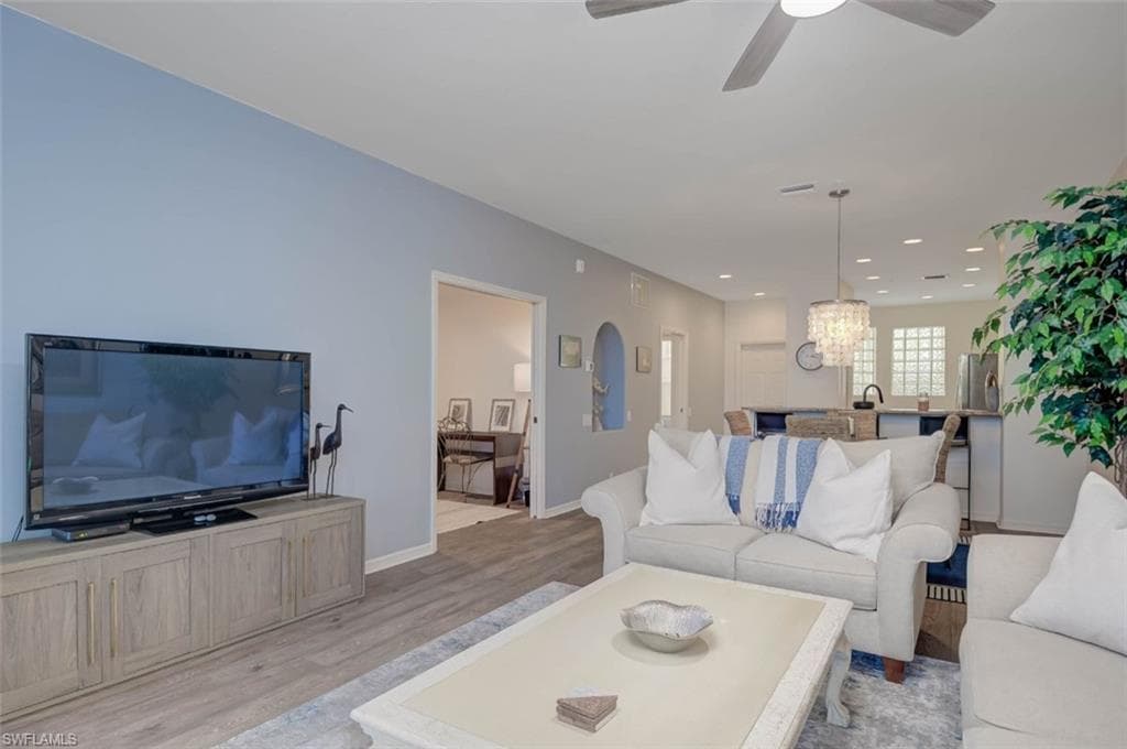 8223 Parkstone PL 102-8