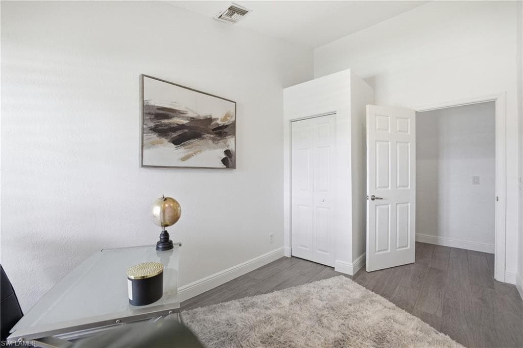 27130 Holly LN-23