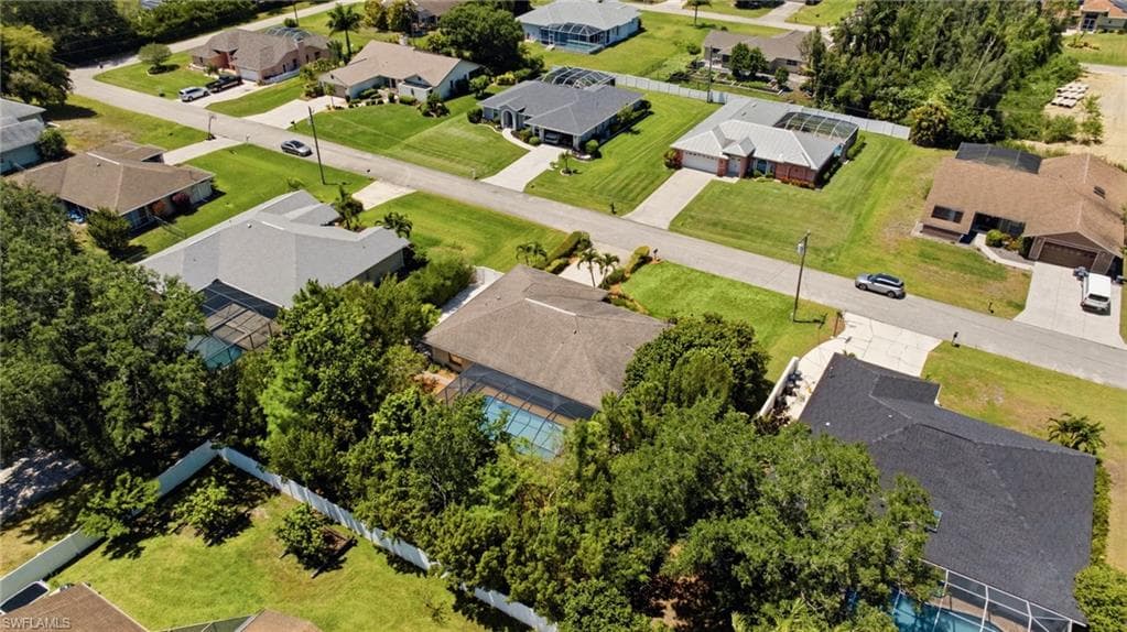 6856 Fairview ST-34