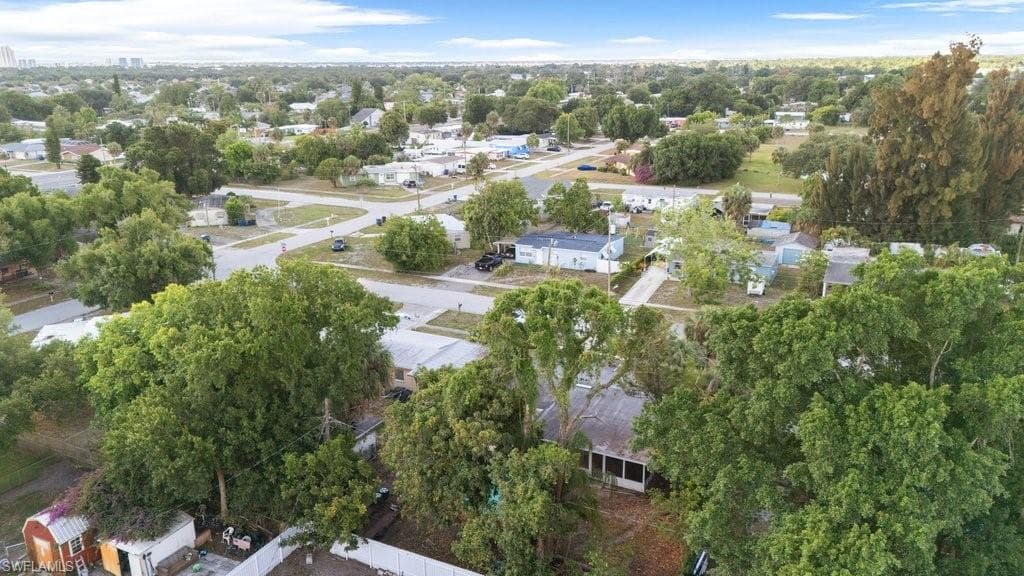 912 Hibiscus LN-21