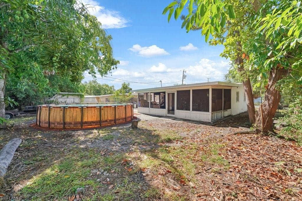 912 Hibiscus LN-30