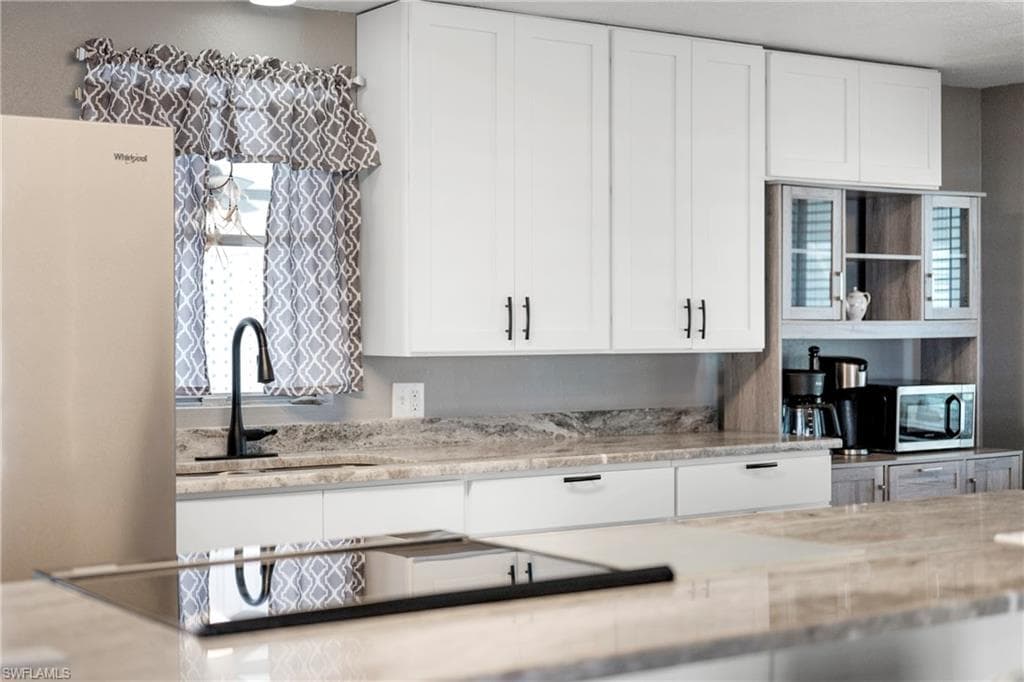 138 Lexington AVE-5