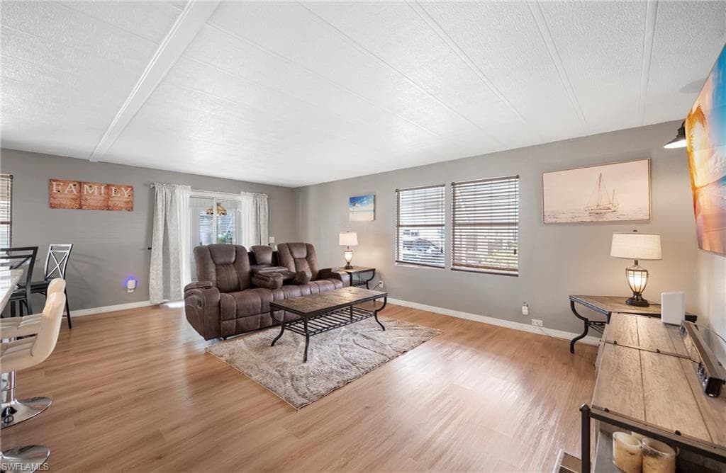 138 Lexington AVE-10