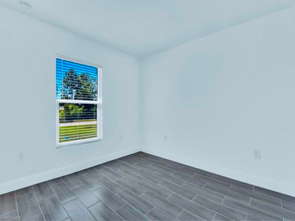 849 Bedford DR-15