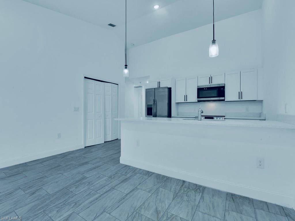 849 Bedford DR-21