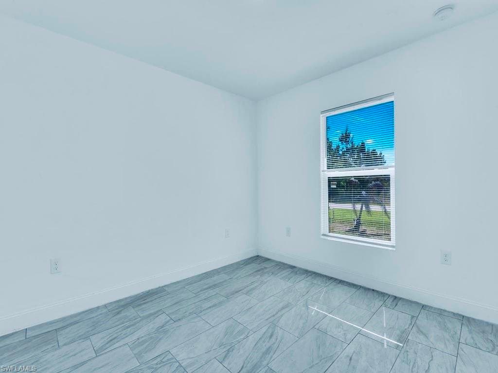849 Bedford DR-30