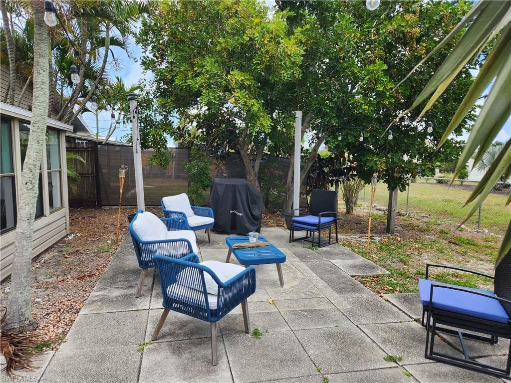 11370 & 11368 Summerwinds CT 70-24