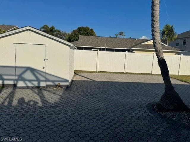 27541 Suffridge DR-33