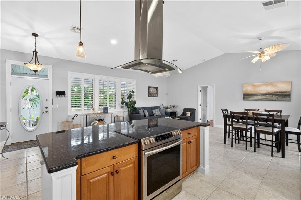 12593 Coconut Creek CT-16