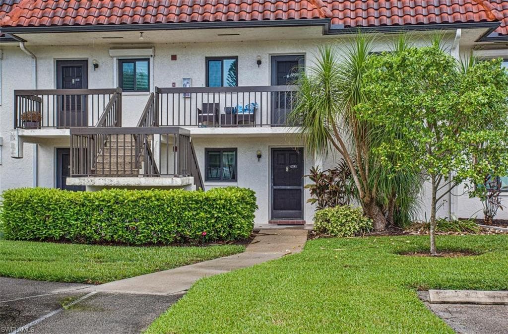 4306 27th CT SW 102-2
