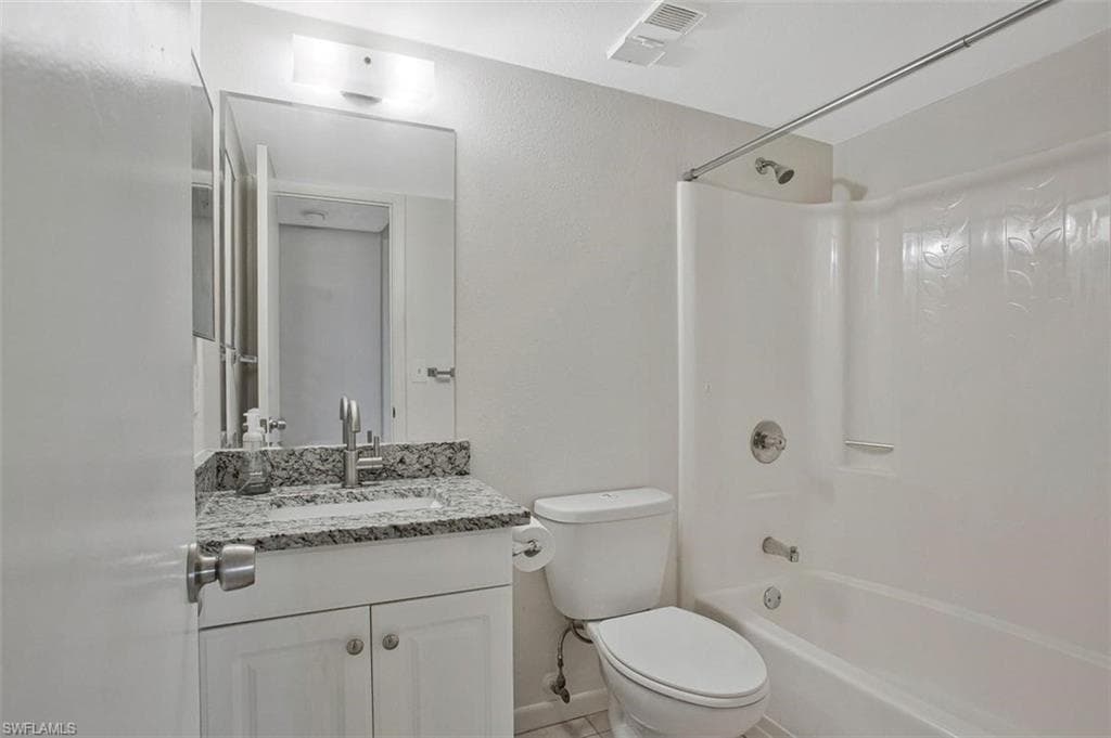 4306 27th CT SW 102-17