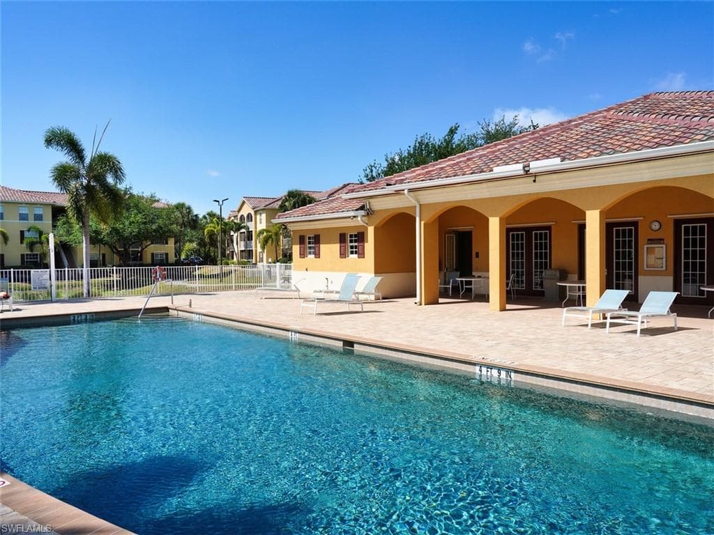 4105 Residence DR 720-16