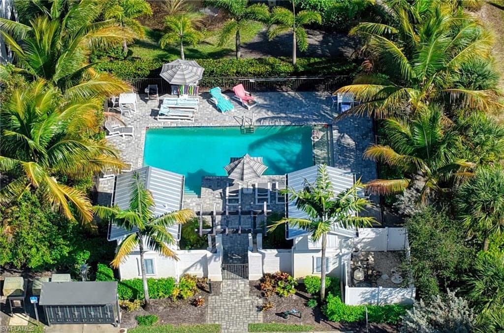 13045 Pembroke DR-31