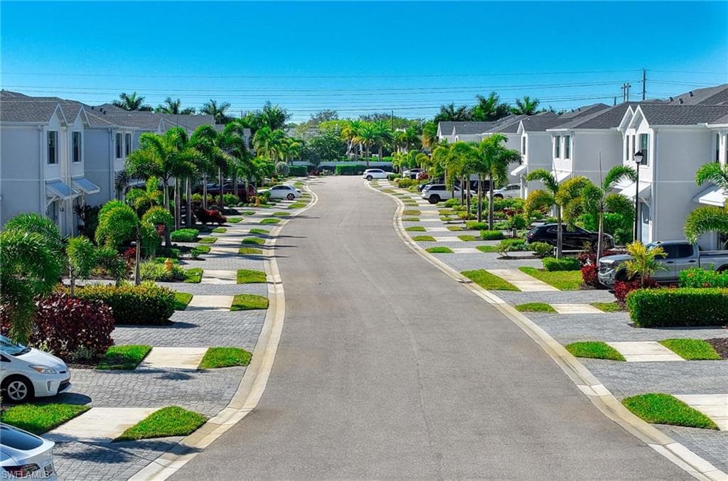 13045 Pembroke DR-27