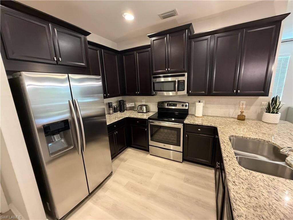 10842 Alvara WAY-20