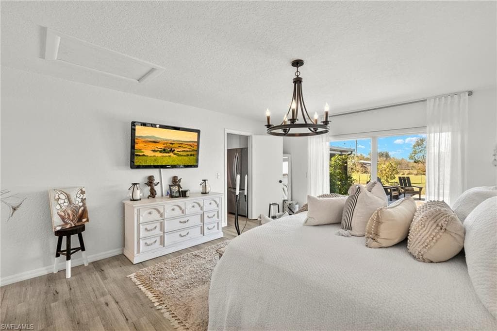 2222 SE McClelland DR-23