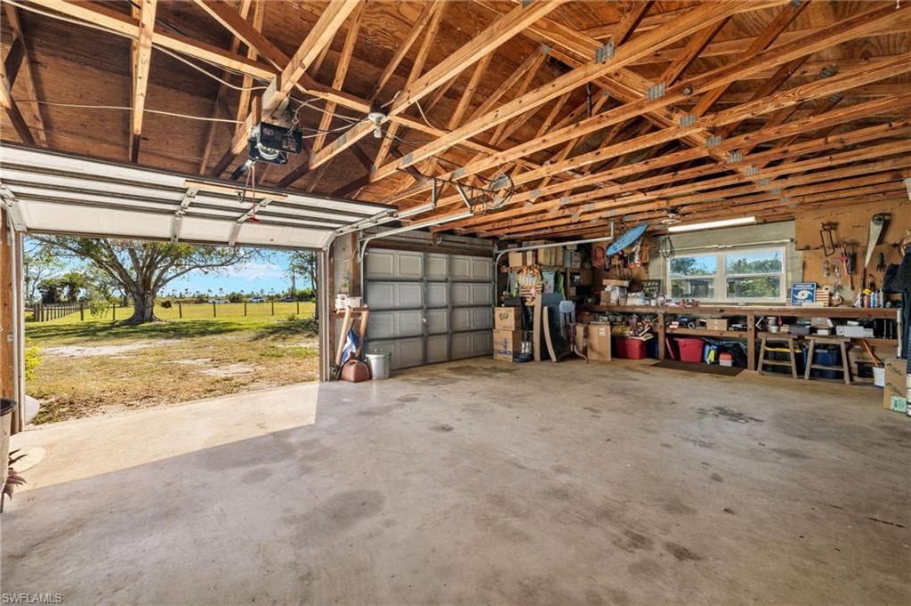 2222 SE McClelland DR-37