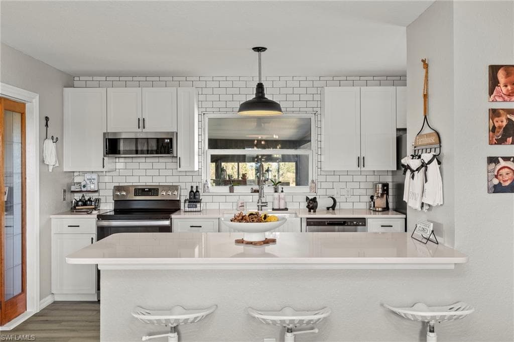 2222 SE McClelland DR-13