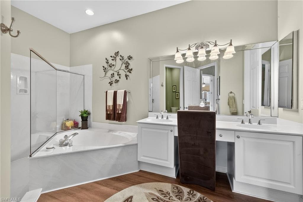 15117 Ports Of Iona DR-16
