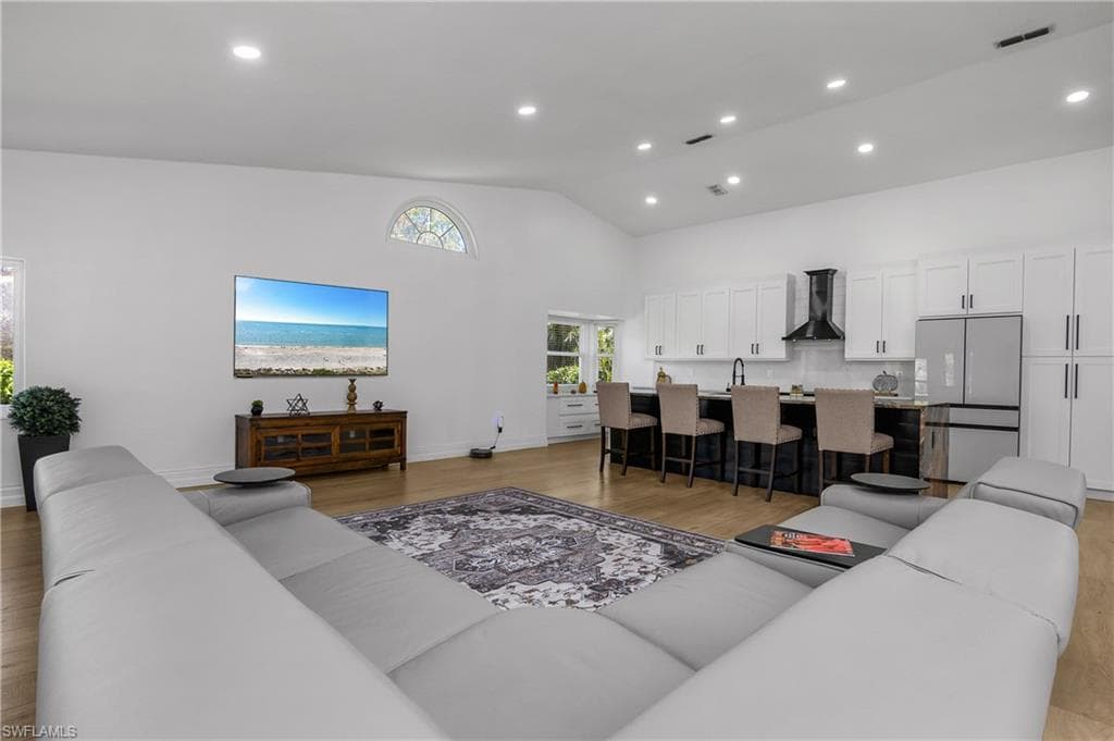 401 Countryside DR-5