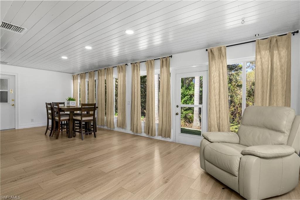 401 Countryside DR-14