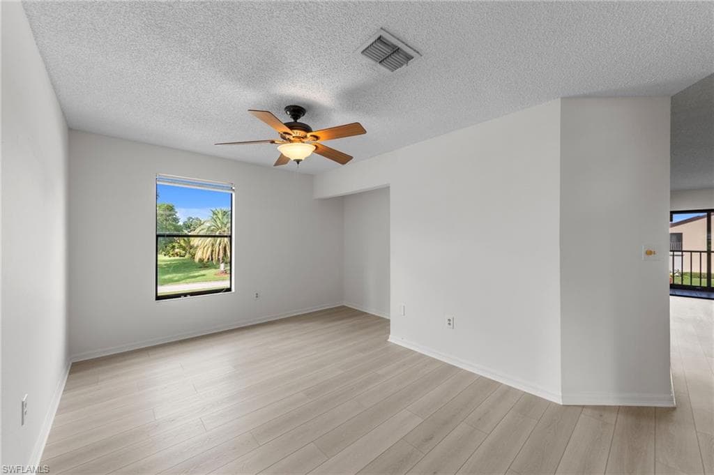 9265 Lake Park DR 201-5