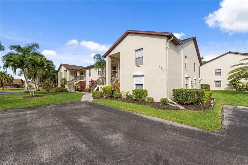 9265 Lake Park DR 201-39