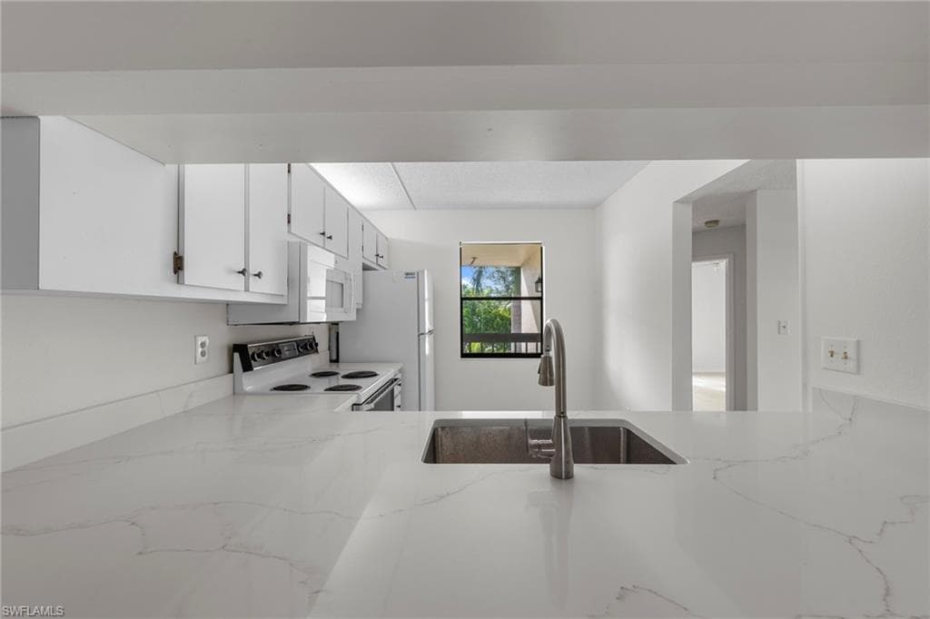 9265 Lake Park DR 201-24