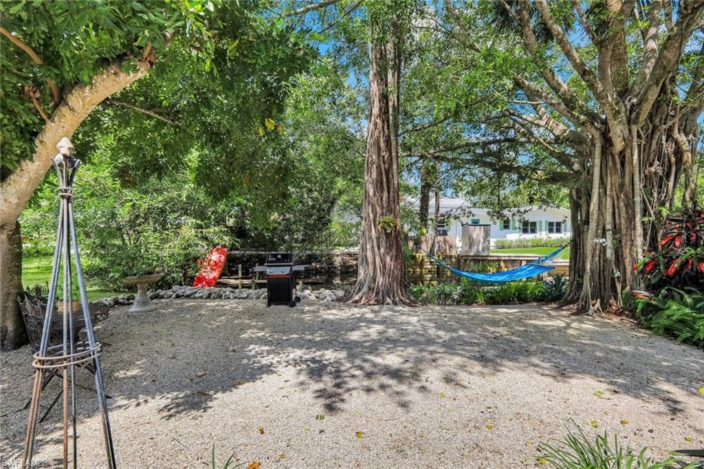 27292 East DR-27