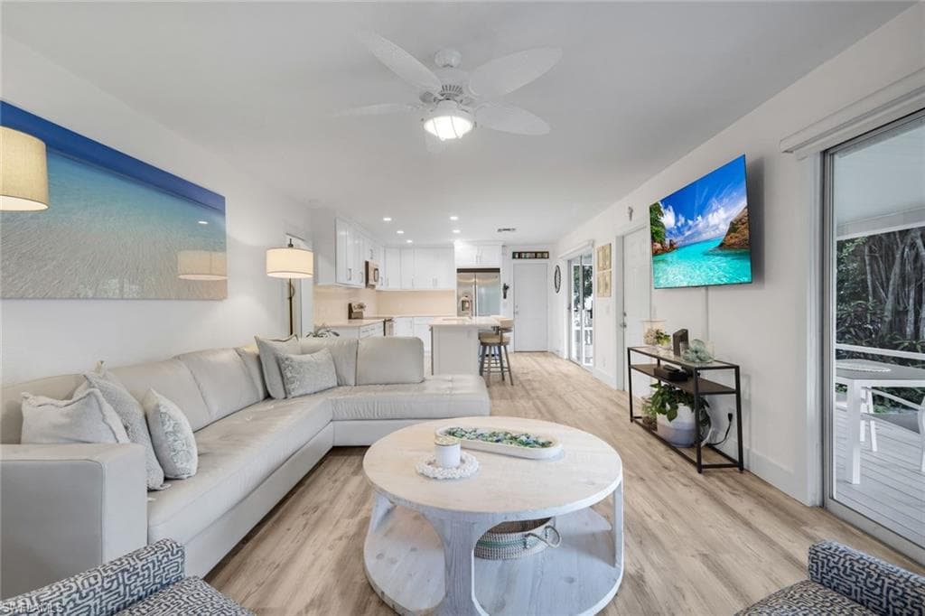 27292 East DR-7