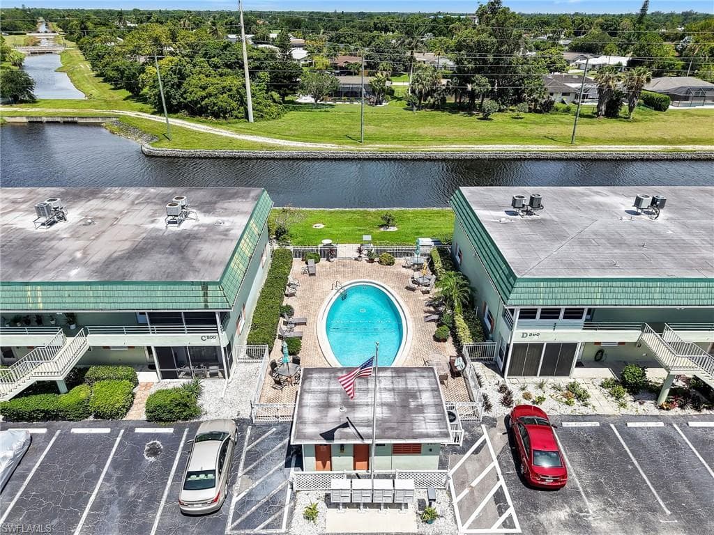 300 Valley Stream DR 8A-28