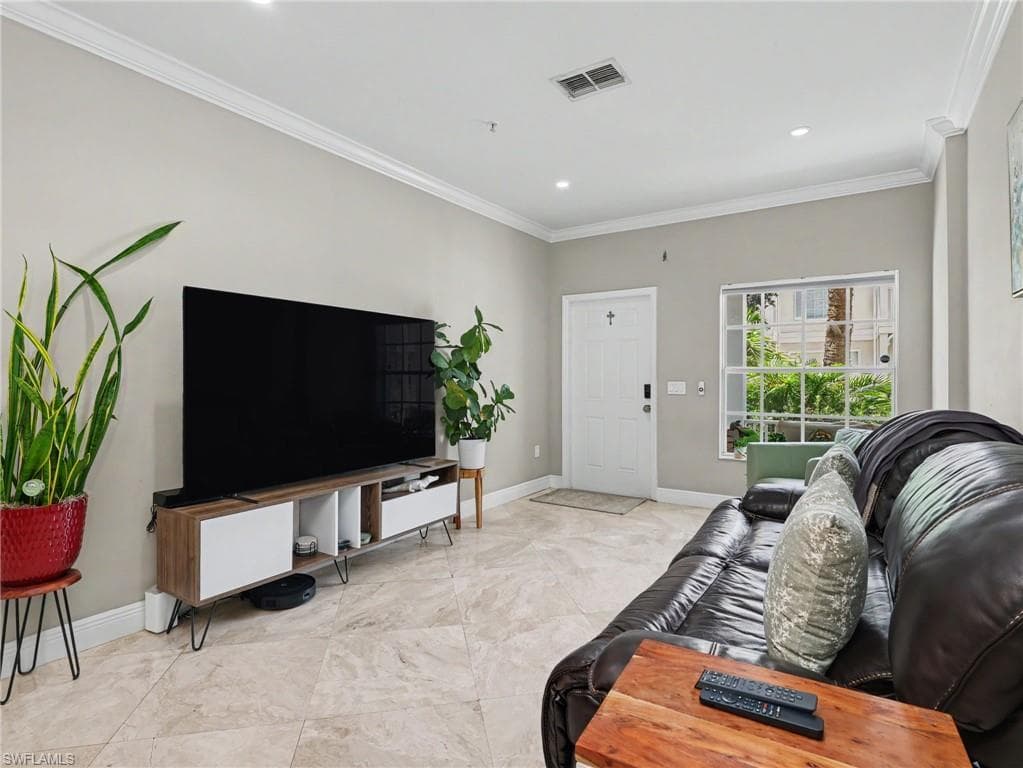 3299 Megan LN 4-8