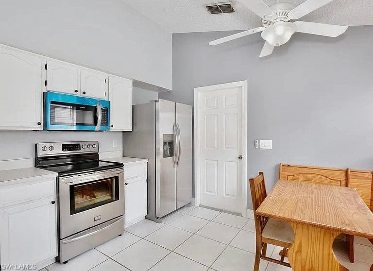 1162 Whispering Winds CT-3
