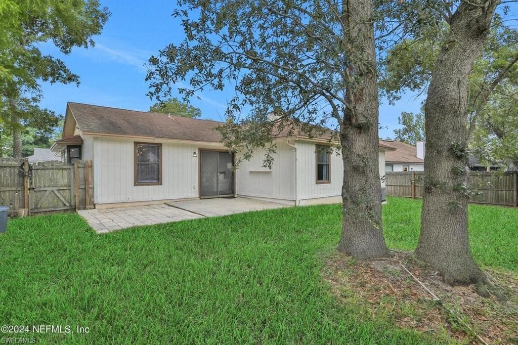 2743 Moorsfield LN-8