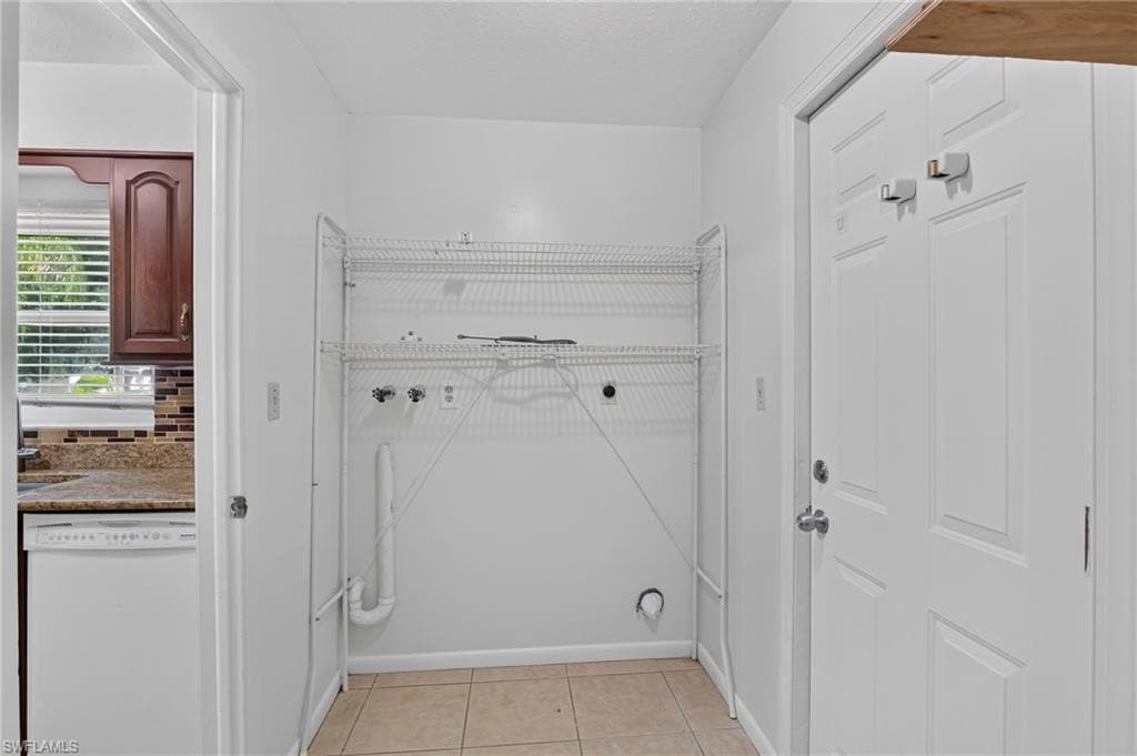 1228 18th ST-24