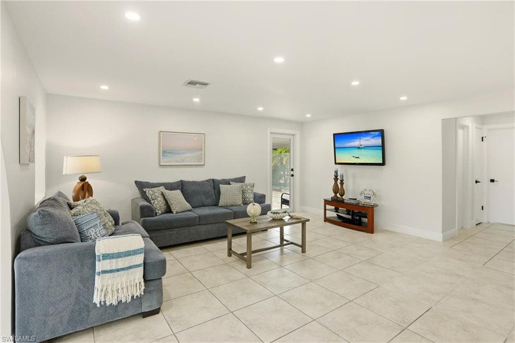 339 Landmark ST-3