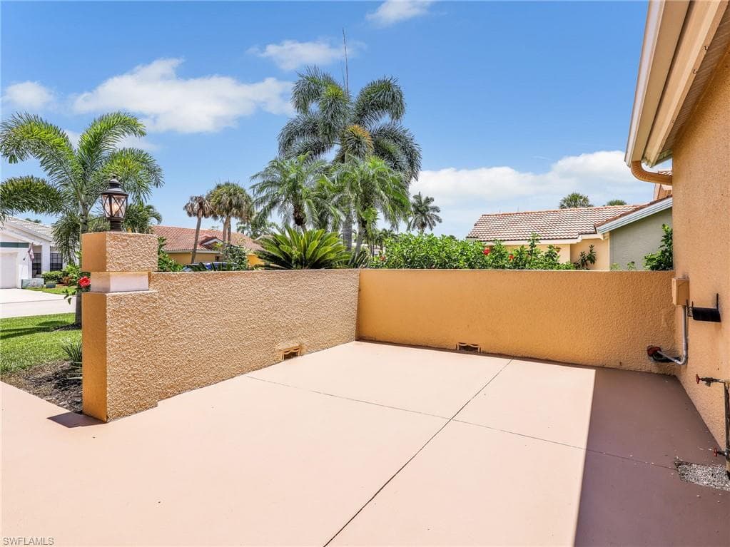 12673 Glen Hollow DR-6