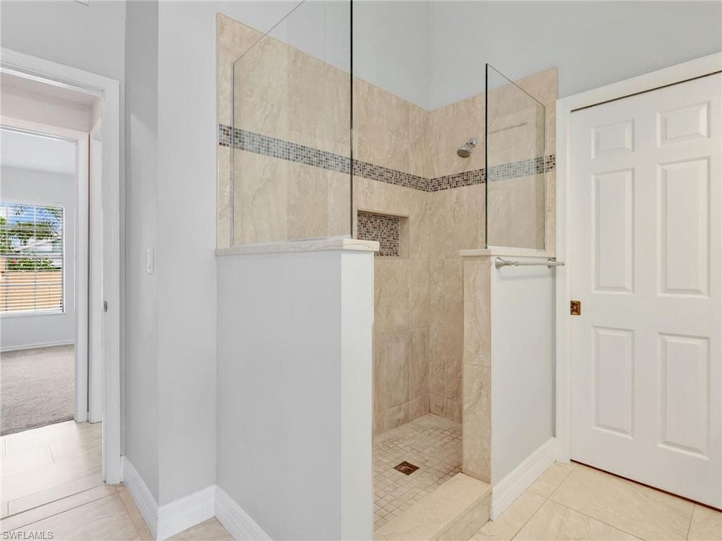 12673 Glen Hollow DR-27