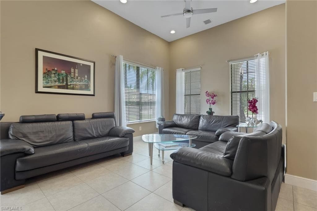 5386 Ferrari AVE-15