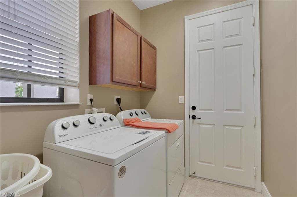 5386 Ferrari AVE-21