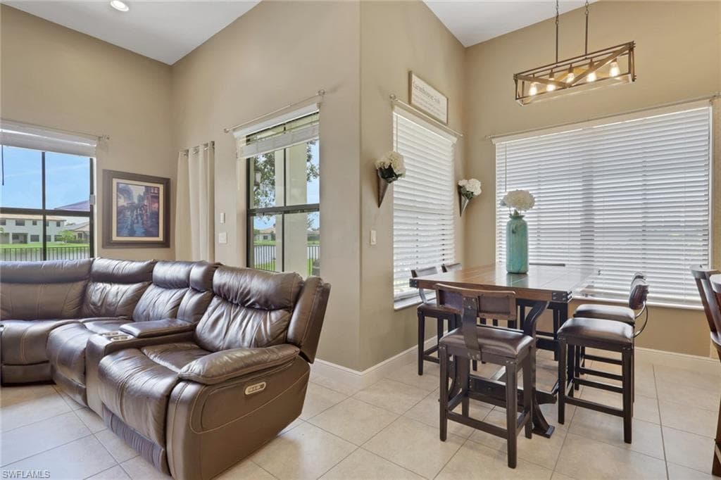 5386 Ferrari AVE-8
