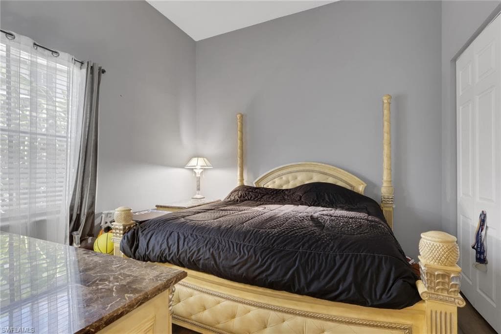 5386 Ferrari AVE-23